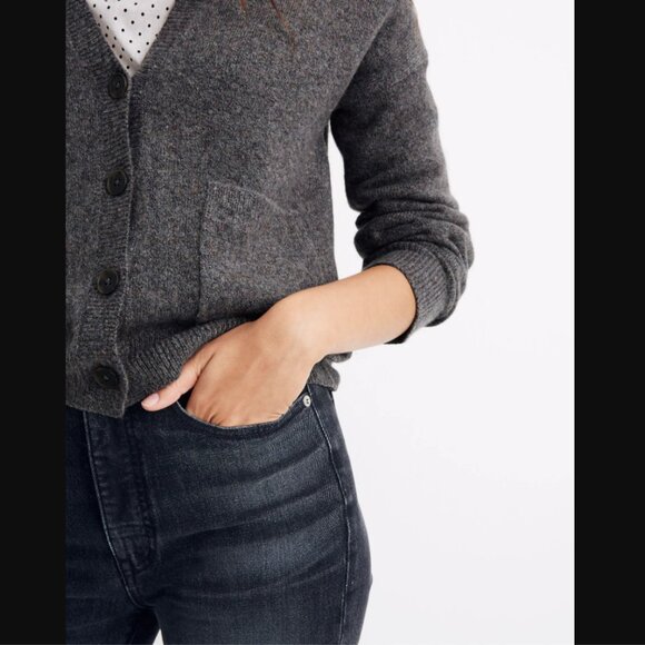 Madewell Short Kent Ex-Boyfriend Cardigan Sweater in Heather Shadow - Picture 4 of 10